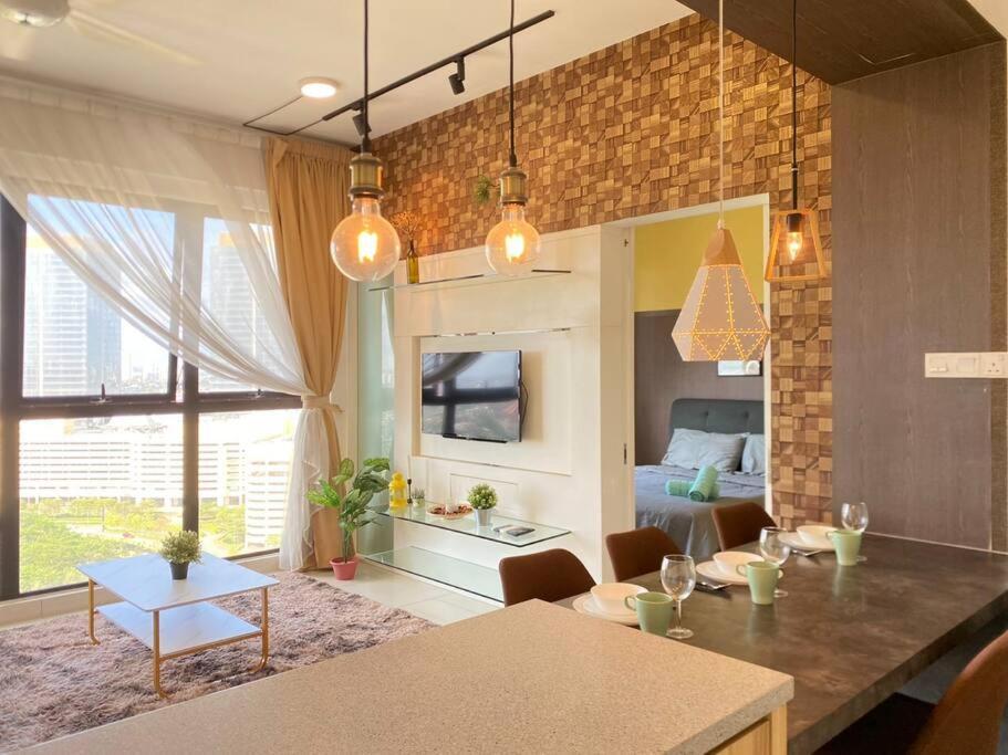 Southkey Mosaic Cozy Netflix 1-4 Pax Apartment Johor Bahru